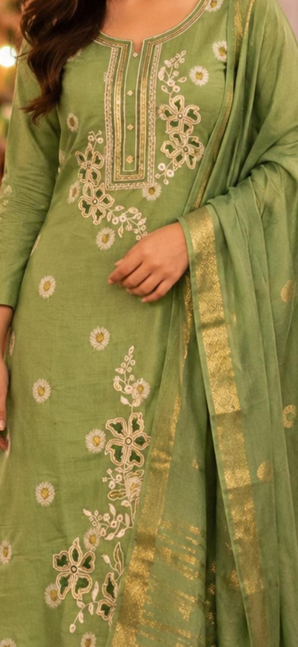Jamdani Embroidered Kurti Set